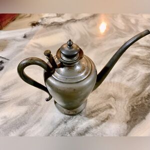 Antique Manning Bowman oil lamp filler